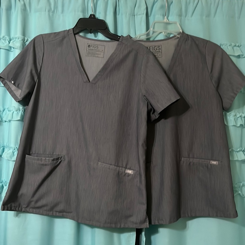 Figs Casma tops